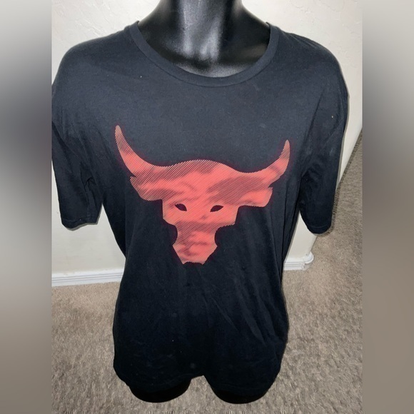 Under Armour Other - Men’s used project rock size XL under armour shirt Pre own items are as